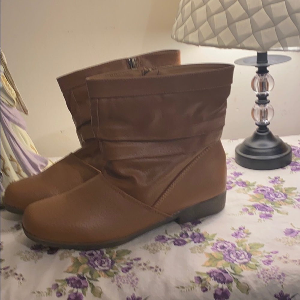 Beacon boots